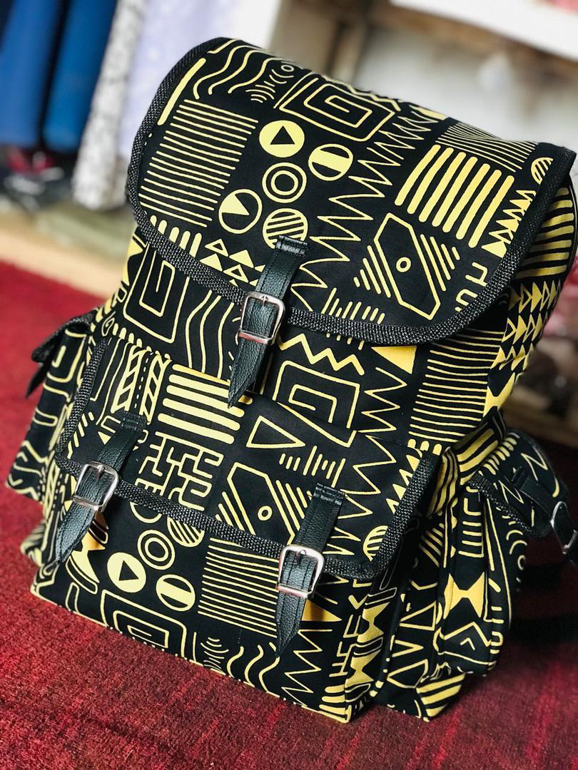 Grand sac à dos – Noir Beige