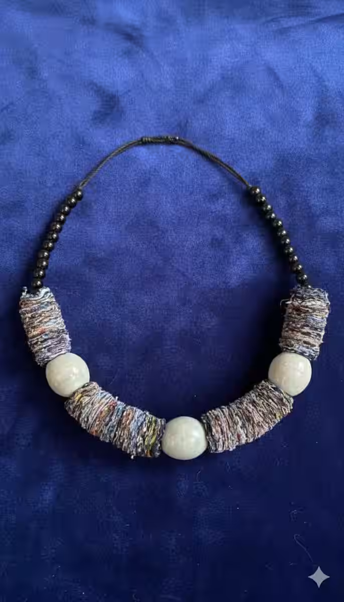 Collier de perles moderne