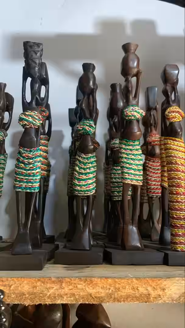 Statuette Femme Africaine Taille Fine